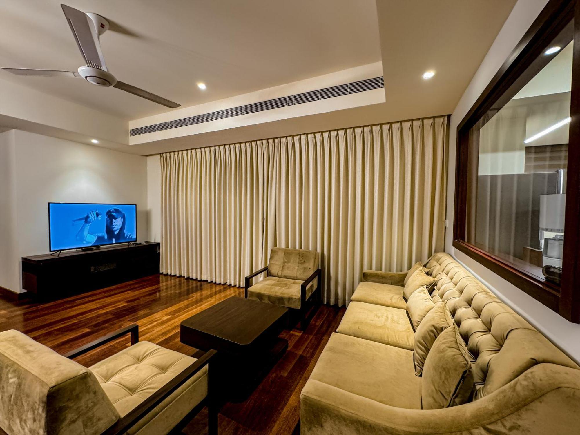 Brand New Water Front Luxury Cinnamon Suites Apartment In Heart Of Colombo City Экстерьер фото